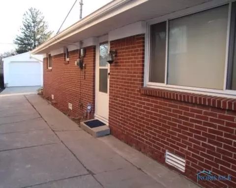 1023 Tecumseh St, Toledo, OH 43607 photo 1