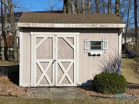 210 Brown Dr, Bryan, OH 43506 photo 20