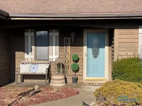 210 Brown Dr, Bryan, OH 43506 photo 2
