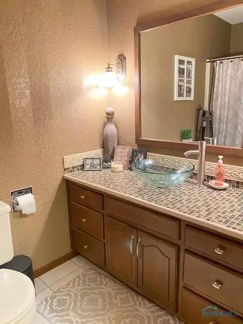 210 Brown Dr, Bryan, OH 43506 photo 13
