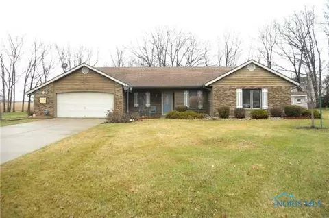 210 Brown Dr, Bryan, OH 43506 photo 1