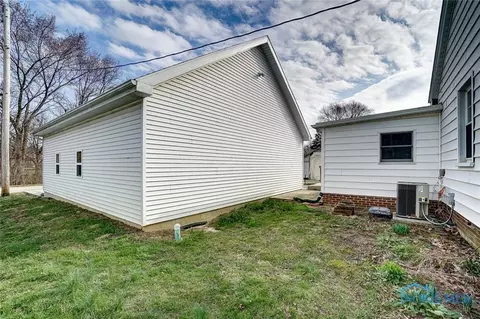 204 E 11th St, Genoa, OH 43430 photo 46