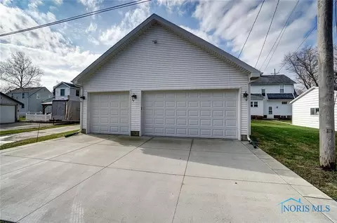 204 E 11th St, Genoa, OH 43430 photo 41