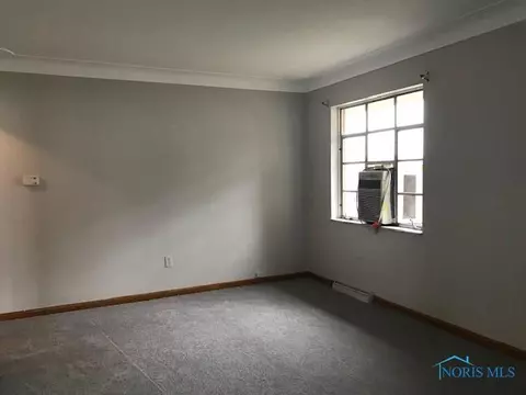 802 Waverly Ave, Toledo, OH 43607 photo 4