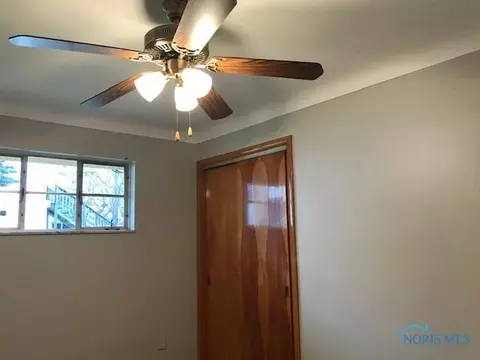 802 Waverly Ave, Toledo, OH 43607 photo 9