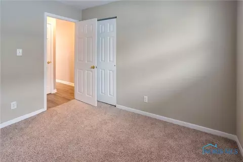 210 E Union St, Walbridge, OH 43465 photo 19