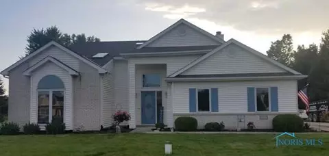 105 Hogan Ln, Bryan, OH 43506 photo 1