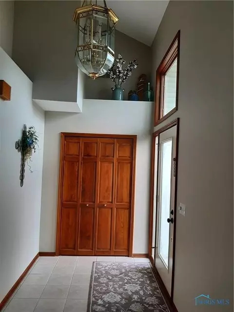 105 Hogan Ln, Bryan, OH 43506 photo 6