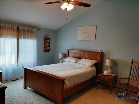 105 Hogan Ln, Bryan, OH 43506 photo 18