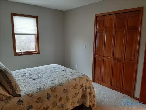 105 Hogan Ln, Bryan, OH 43506 photo 12