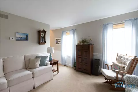 2256 Mapletree Dr, Maumee, OH 43537 photo 16