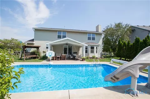 2256 Mapletree Dr, Maumee, OH 43537 photo 9