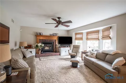 2256 Mapletree Dr, Maumee, OH 43537 photo 17