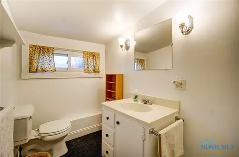 418 E John St, Maumee, OH 43537 photo 36