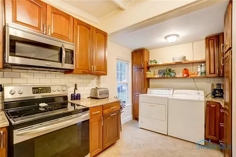 418 E John St, Maumee, OH 43537 photo 19