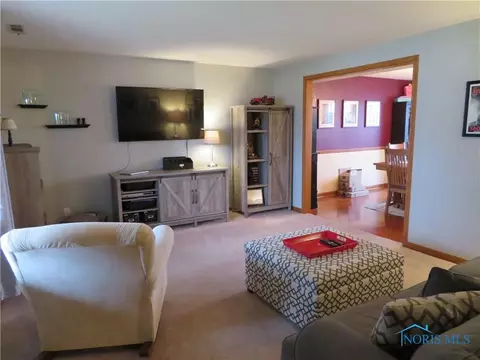 217 Illinois Dr, Bryan, OH 43506 photo 9