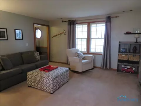 217 Illinois Dr, Bryan, OH 43506 photo 10