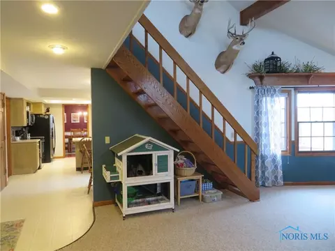 217 Illinois Dr, Bryan, OH 43506 photo 8
