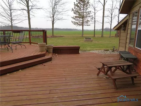 217 Illinois Dr, Bryan, OH 43506 photo 3