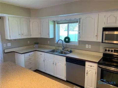617 Wesley Ave, Bryan, OH 43506 photo 8