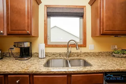 2396 Bluestone Dr, Findlay, OH 45840 photo 24