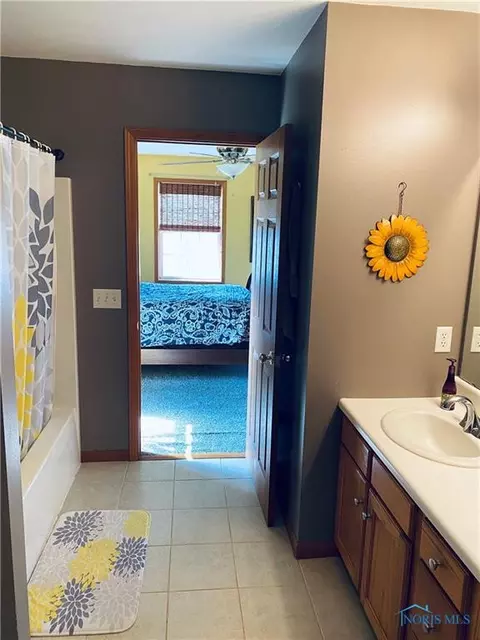 5780 Bermuda Dr, Walbridge, OH 43465 photo 21