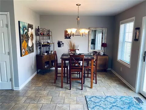 5780 Bermuda Dr, Walbridge, OH 43465 photo 8