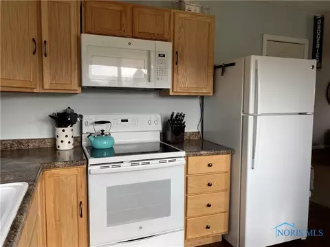 611 S Davis St, Forest, OH 45843 photo 12