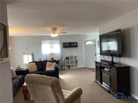 611 S Davis St, Forest, OH 45843 photo 6