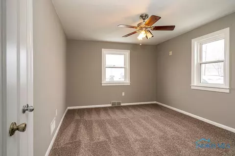 407 E Union St, Walbridge, OH 43465 photo 19