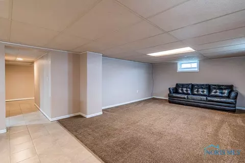 407 E Union St, Walbridge, OH 43465 photo 29
