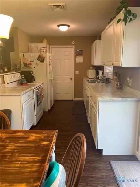 204 Taylor Dr, West Unity, OH 43570 photo 14