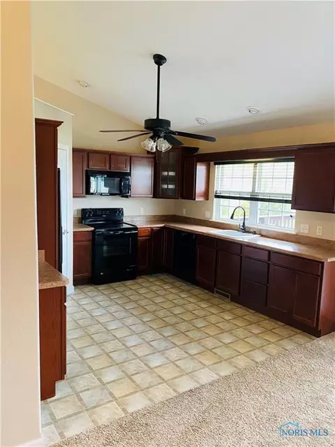 6722 Alexander Dr, Walbridge, OH 43465 photo 10