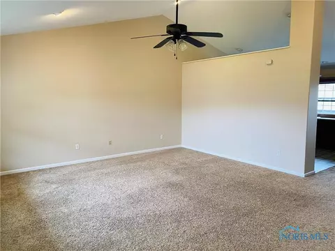 6722 Alexander Dr, Walbridge, OH 43465 photo 6