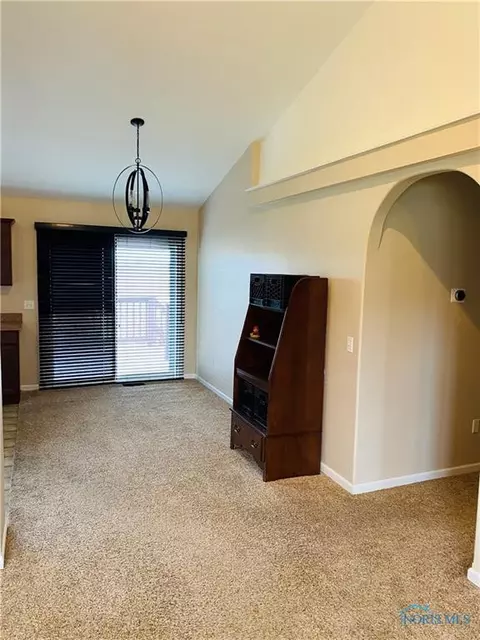 6722 Alexander Dr, Walbridge, OH 43465 photo 7