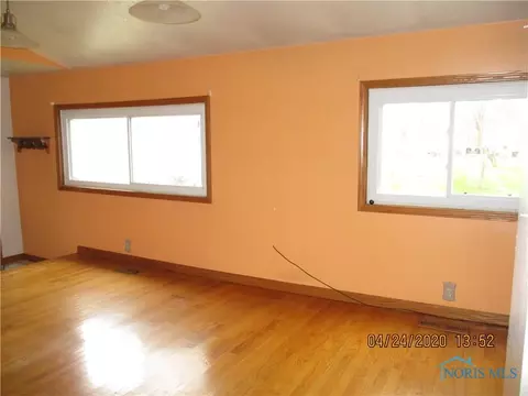 403 Adrian St, Delta, OH 43515 photo 9