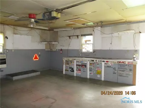 403 Adrian St, Delta, OH 43515 photo 18