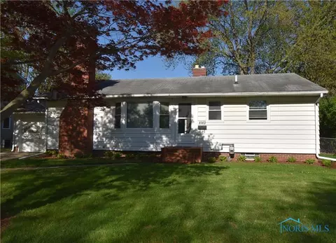 1013 Scribner St, Maumee, OH 43537 photo 1