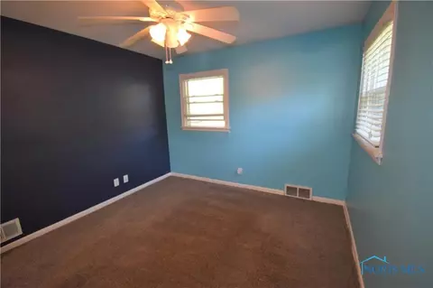 1013 Scribner St, Maumee, OH 43537 photo 7