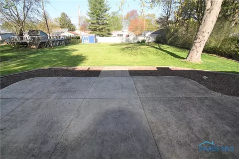 1013 Scribner St, Maumee, OH 43537 photo 3