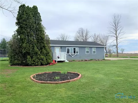1435 E Bowling Green Rd, Bradner, OH 43406 photo 4