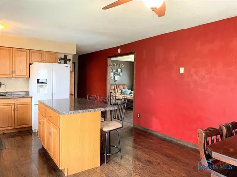 1435 E Bowling Green Rd, Bradner, OH 43406 photo 8