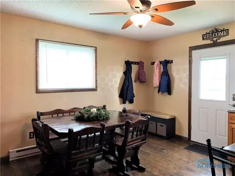 1435 E Bowling Green Rd, Bradner, OH 43406 photo 10