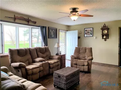 1435 E Bowling Green Rd, Bradner, OH 43406 photo 11