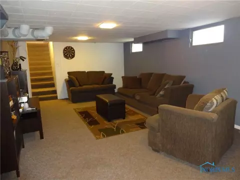 229 E Oak St, Wauseon, OH 43567 photo 18