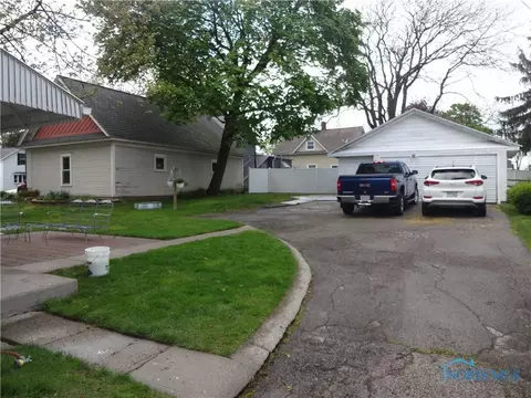 229 E Oak St, Wauseon, OH 43567 photo 25