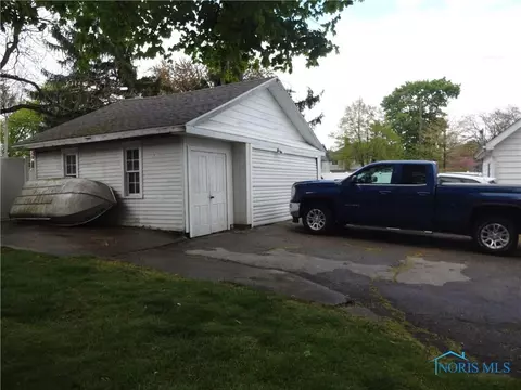 229 E Oak St, Wauseon, OH 43567 photo 28