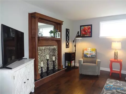 229 E Oak St, Wauseon, OH 43567 photo 5