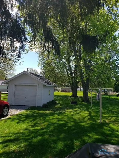 230 E Chestnut St, Wauseon, OH 43567 photo 14