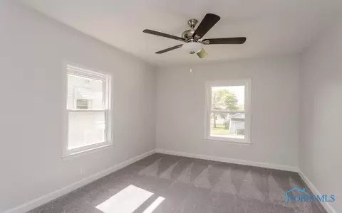 219 E Dudley St, Maumee, OH 43537 photo 33